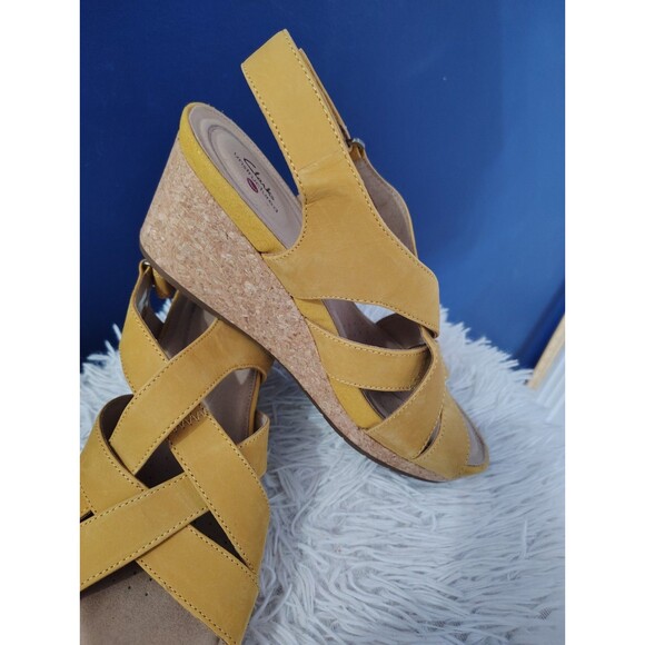 Clarks Womens Un Capri Step Wedge Sandal Yellow Nubuck US Size 9.5 M - Picture 8 of 9